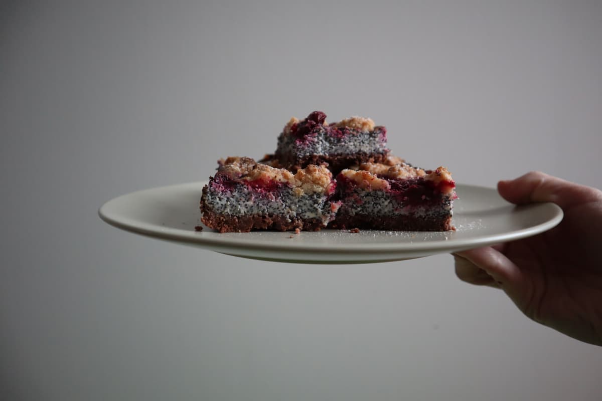 Streuselkuchen - mit Mohn und Kirschen - Glutenfreies Rezept von maximalfannitastisch