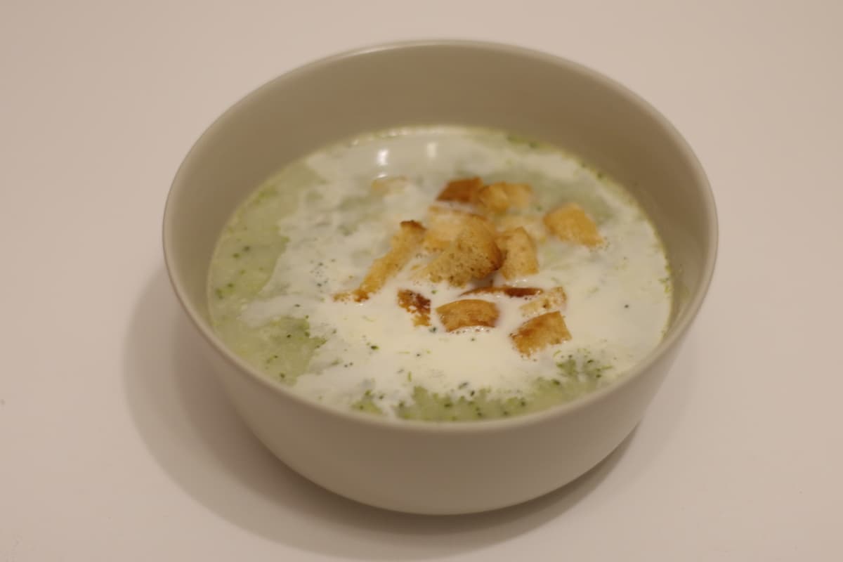 Brokkolisuppe mit Croutons - mit Kartoffeln - Glutenfreies Rezept von maximalfannitastisch